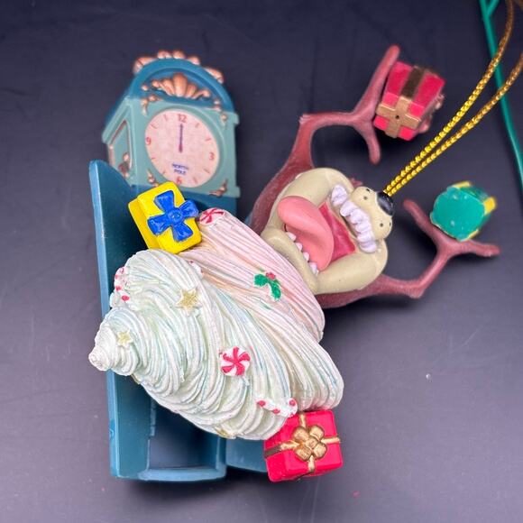 Warner Bros. 2001 Looney Toons Taz Tasmania Devil Christmas Tree Ornament SPINS - Picture 3 of 15